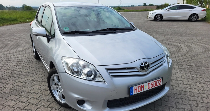 Toyota Auris cena 23900 przebieg: 162000, rok produkcji 2010 z Bieruń małe 742